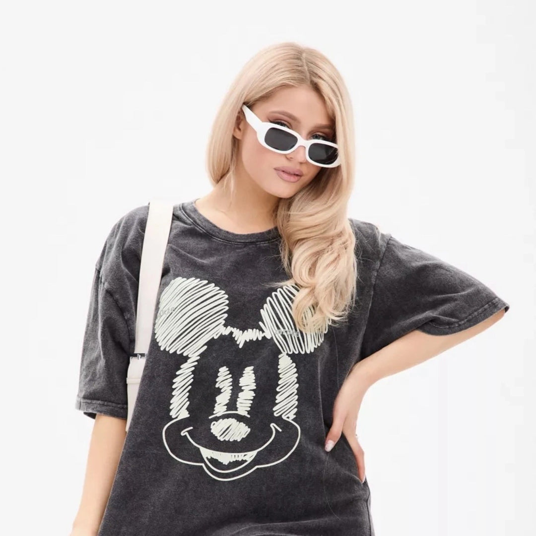 Dame T-shirt med kreativt Mickey Mouse motiv og afslappet oversized skæring Stilla