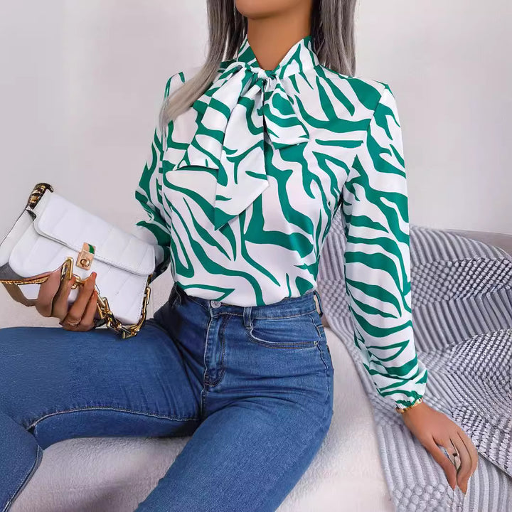 Damebluse med moderne zebredesign Stilla