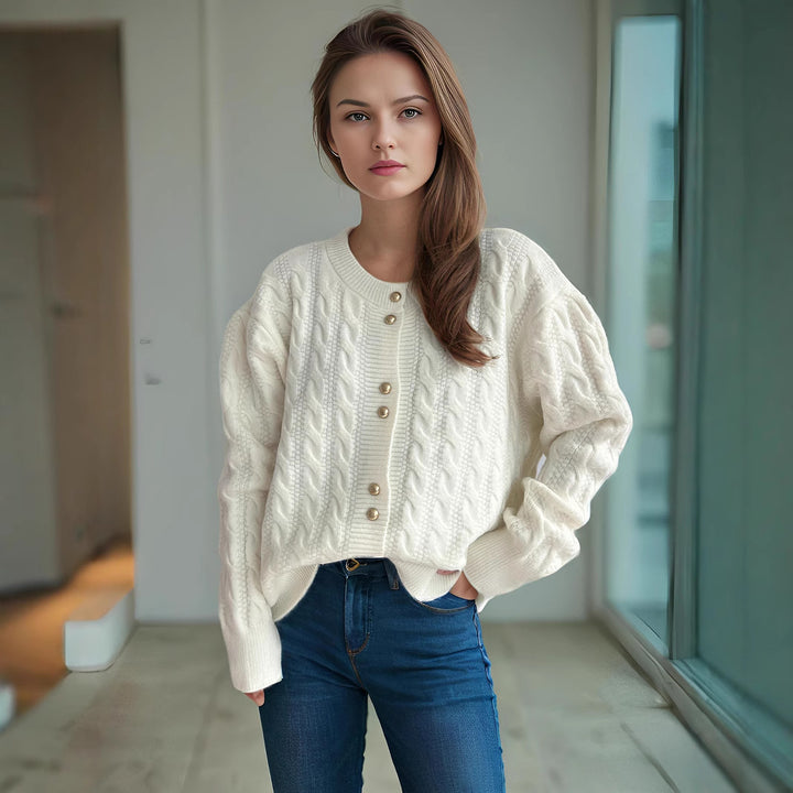Dame chunky strik cardigan med dekorative knapper og kabelmønster Stilla