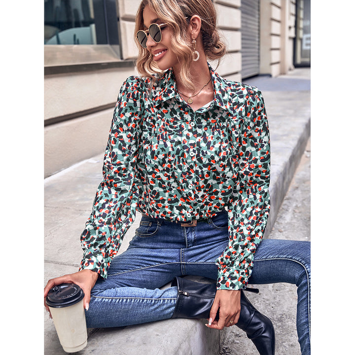 Kvinders bluse med blomsterprint og fashionable puffærmer Stilla