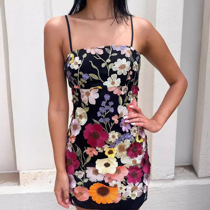 Stilla | Glamourøs Tunge Broderi Camisole Mini Skirt Kjole