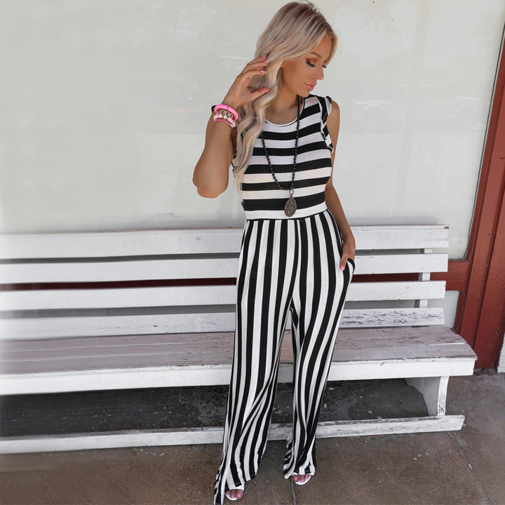 Dame jumpsuit med rynkede ærmer og stribet design Stilla