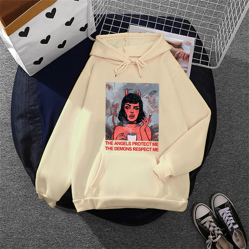 Kvindernes hoodie med kreativt grafisk print Stilla