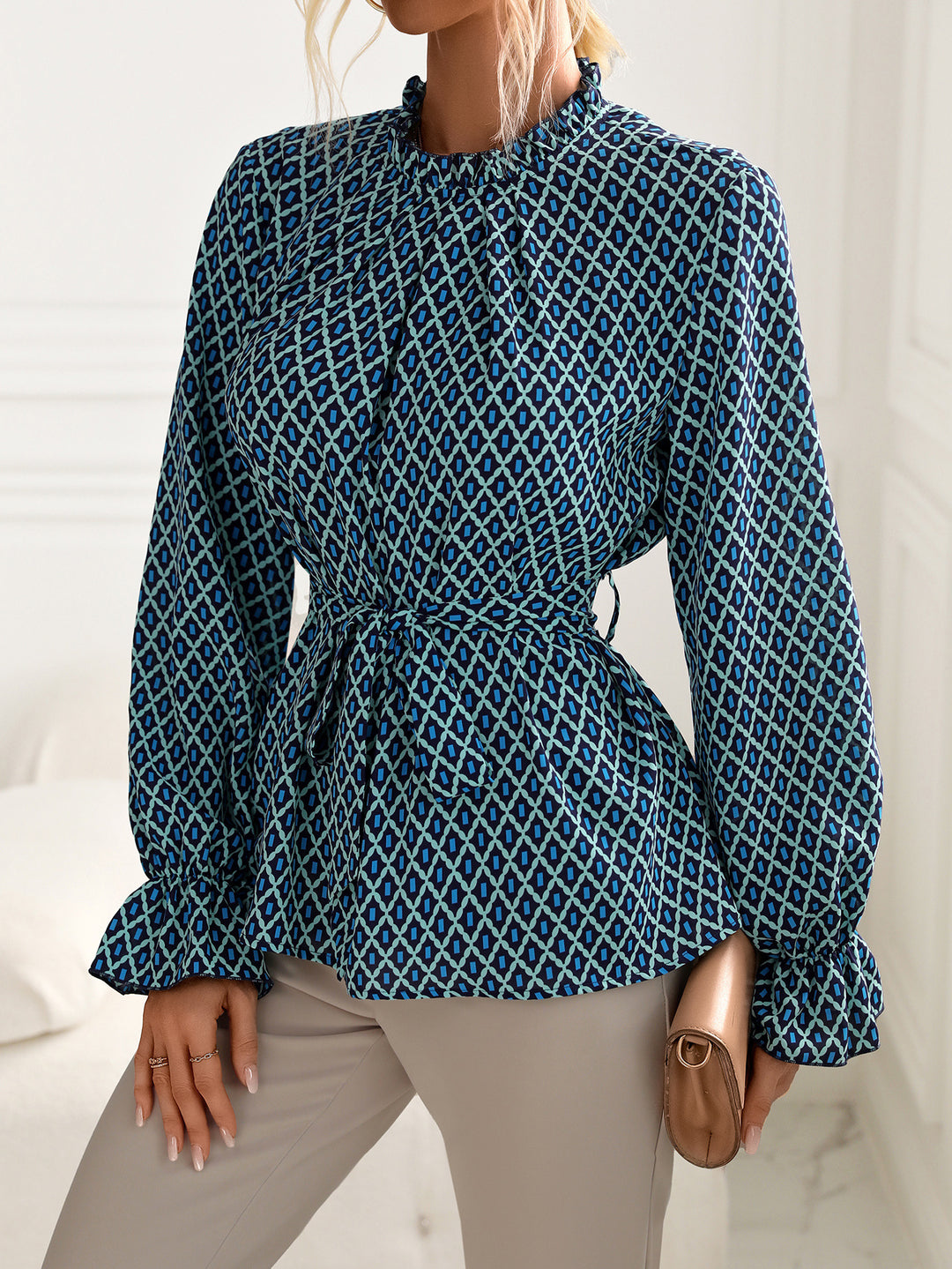 Dame festlig bluse med moderne geometrisk mønster Stilla