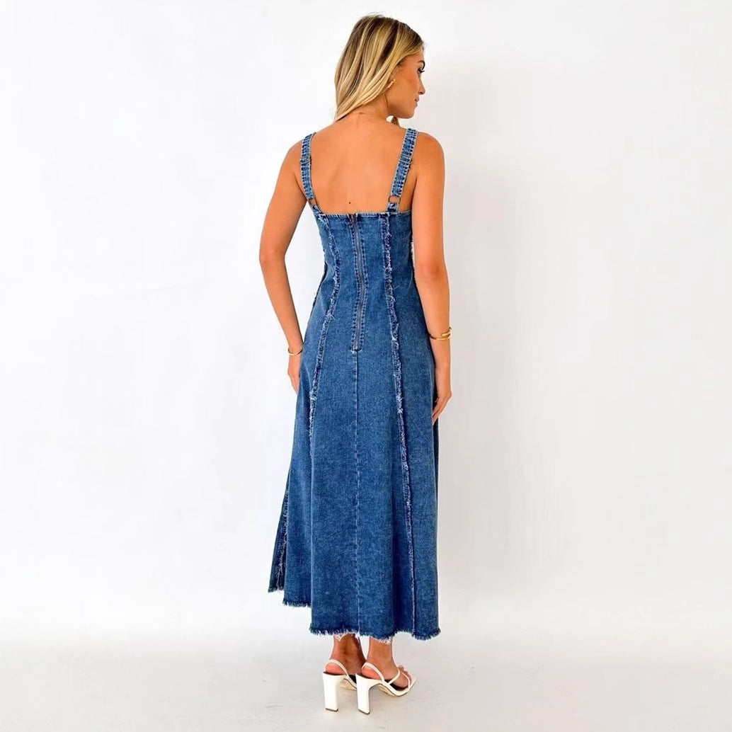 Dame Maxikjole i denim med moderne cut-out-detaljer og spidse stropper Stilla