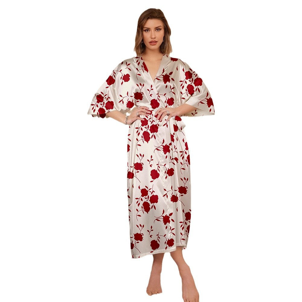 Dame Kimono-frakke i luksuriøs satin med blomstermønster Stilla