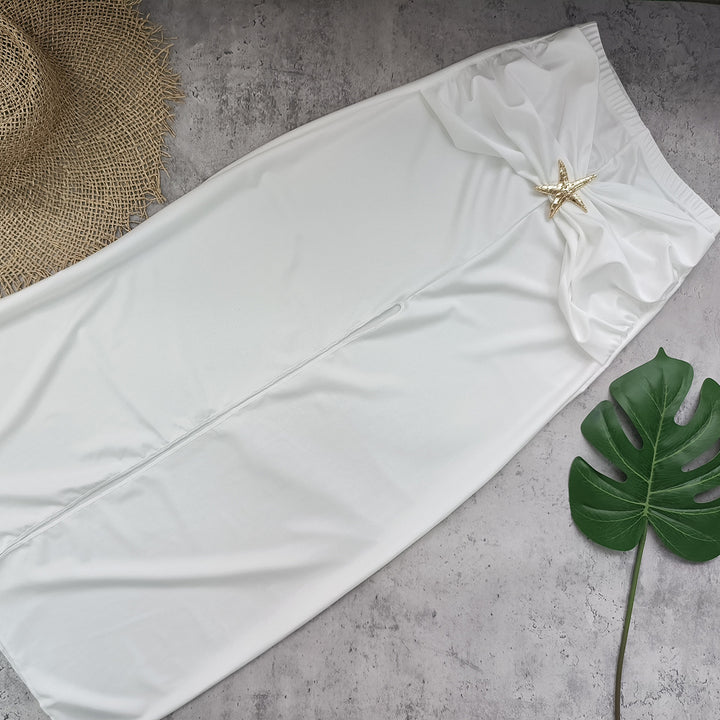 Dame bikini-sæt med elegant bandeau-top og fashionable dekorationer Stilla