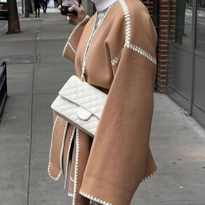 Dame trendende Oversized-jakke med kunstnerisk detalje Stilla