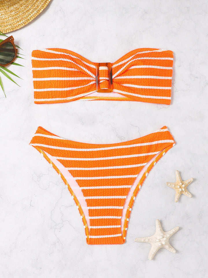 Dame Bandeau-bikini med elegant rynkning og moderne stribemønster Stilla
