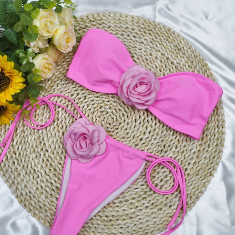 Dame bandeau bikini med blomsteraccent og justerbare stropper Skovae