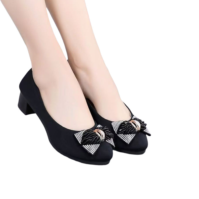Dame elegante Pumps med glamorøs strassdetalje og eksklusiv sløjfeapplikation Stilla