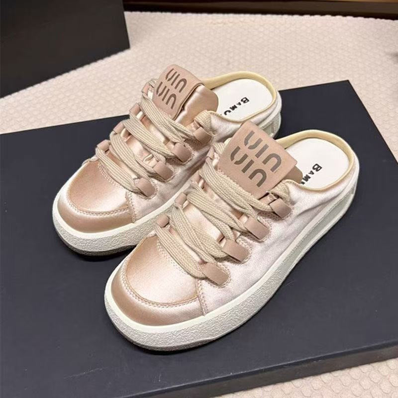 Dame mode Sneakers med åndbart overmateriale og sporty design Stilla