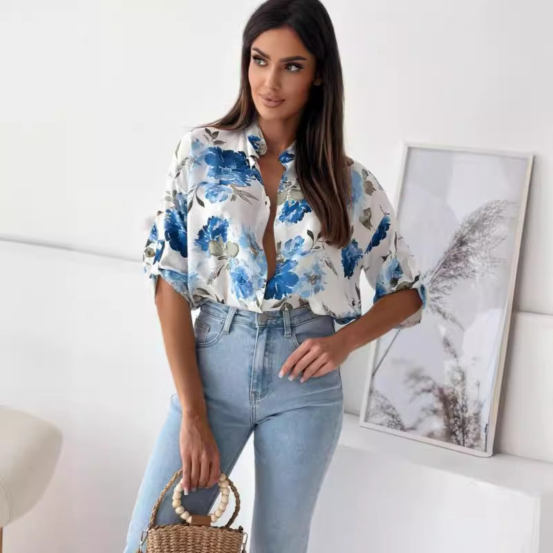 Damebluse med blomstermønster og afslappet snit Stilla