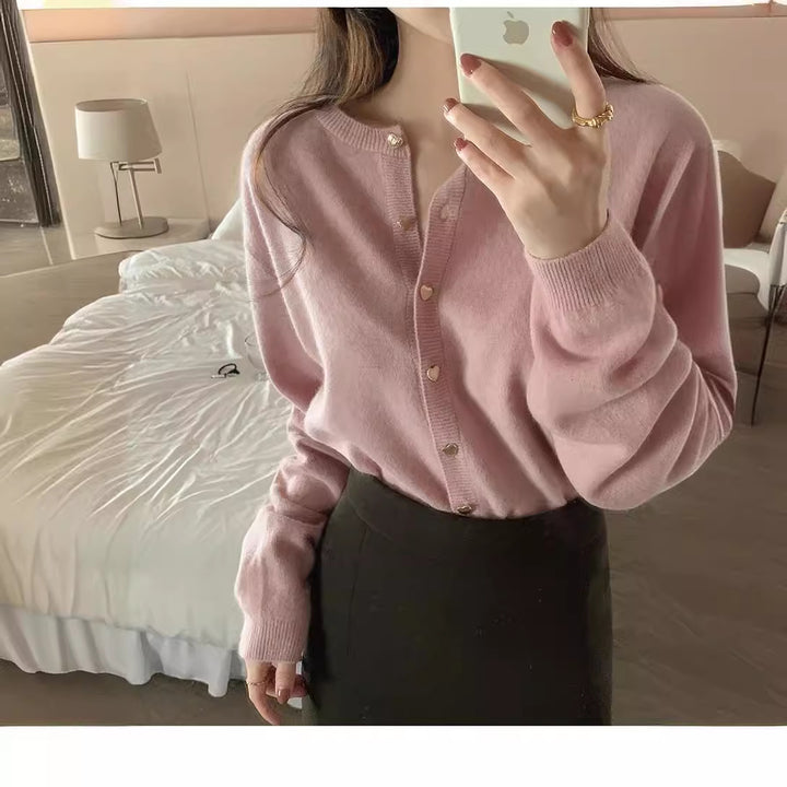 Kvinder Elegant Cardigan med Hjerteknapper og Fin Rib Struktur Stilla