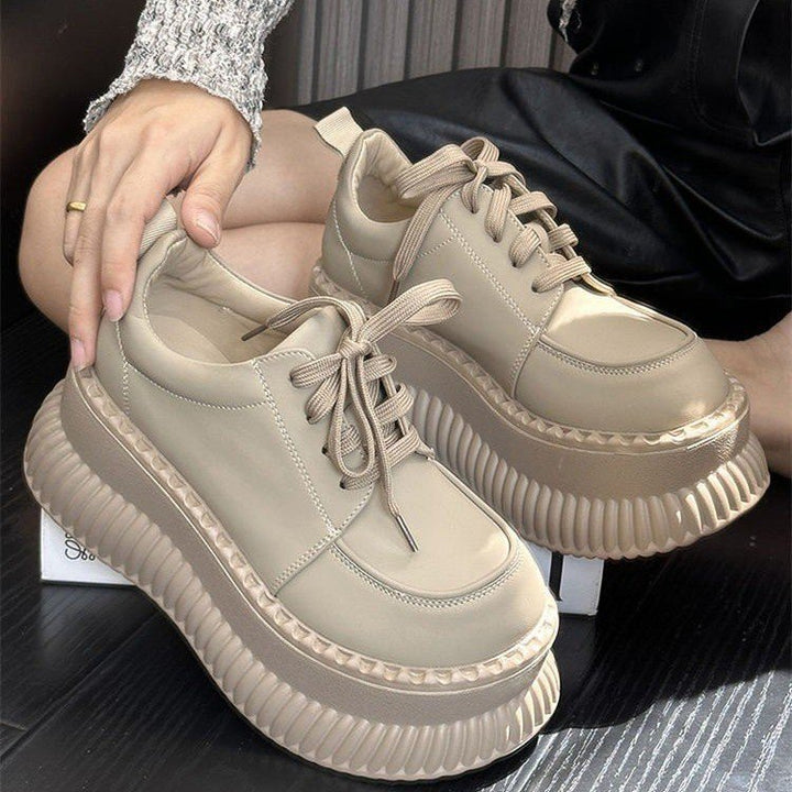 Damer Chunky Sneakers med tykk sål og sporty design Stilla
