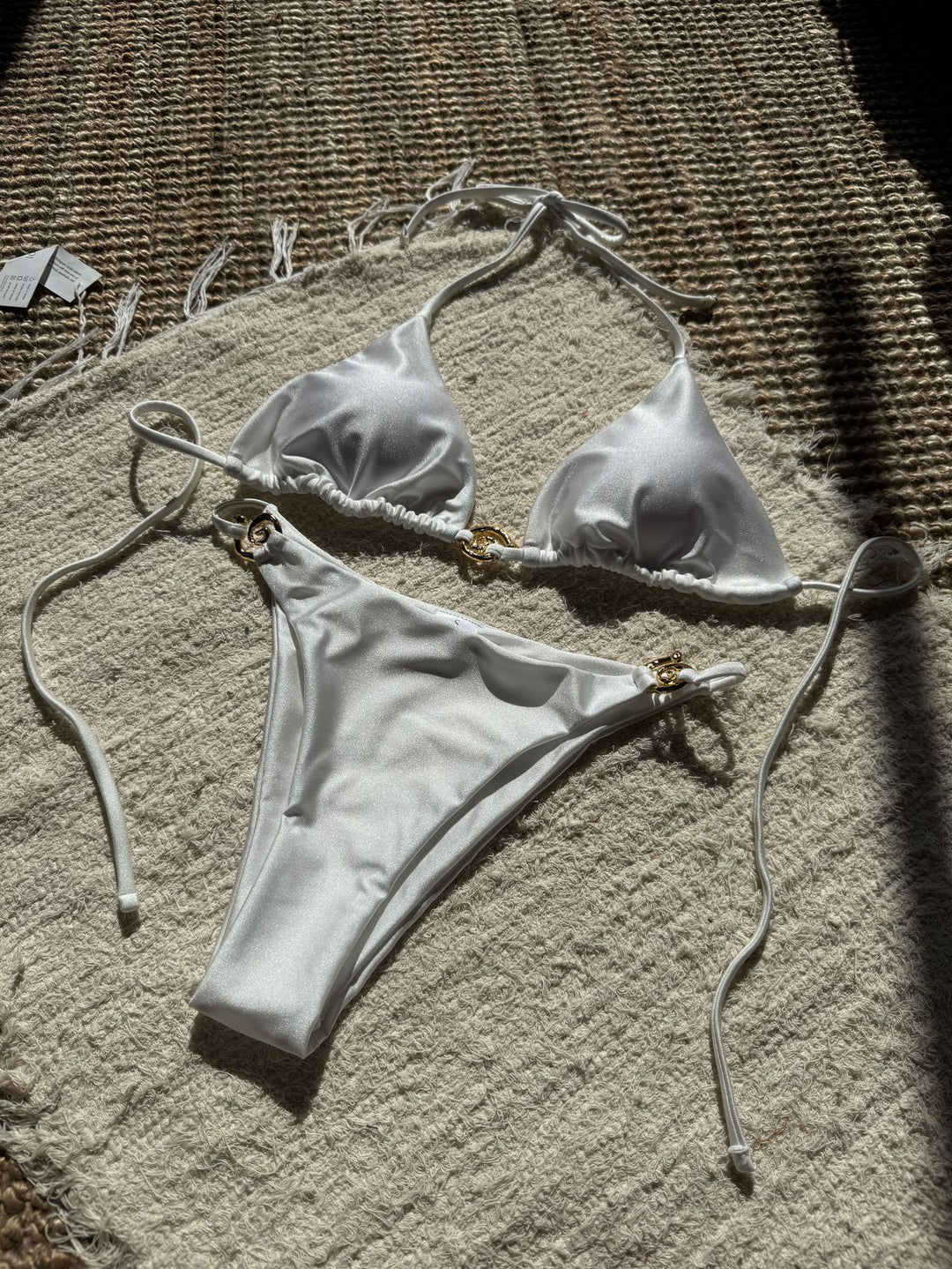 Dame Bikini-sæt med glamorøs guld-detalje og justerbare stropper Stilla