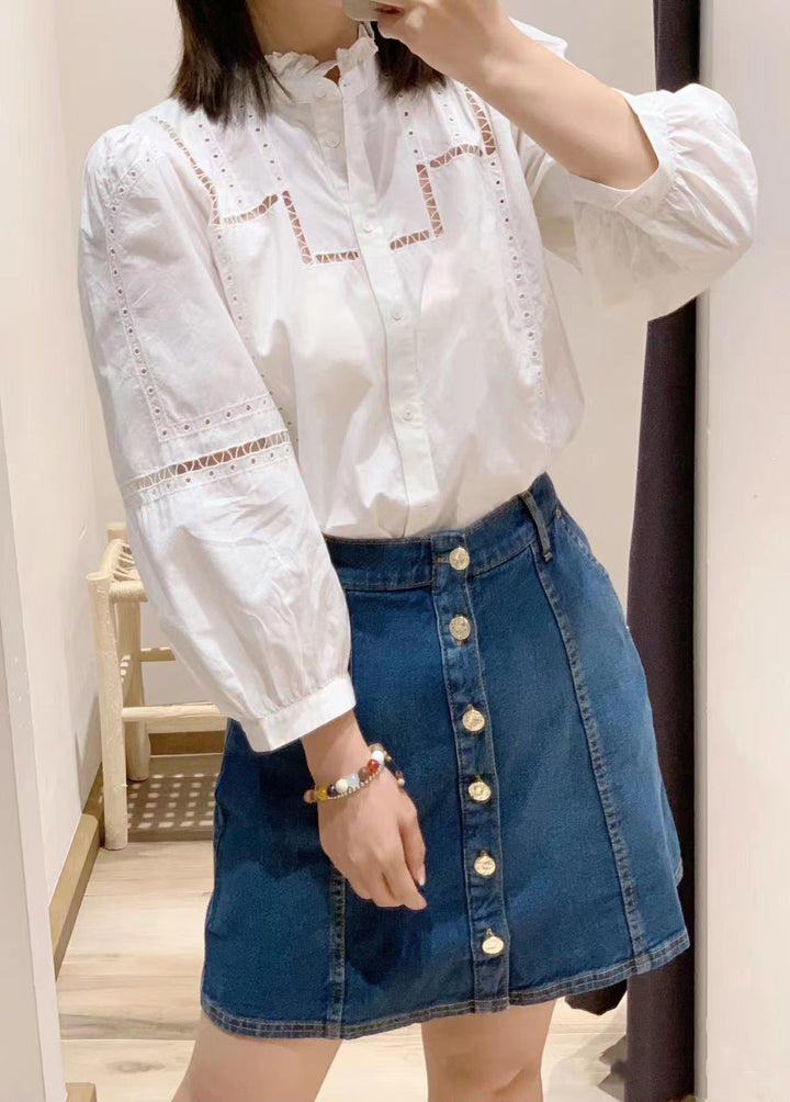 Damebluse med fine spidseinsatser og elegante flæsedetaljer Stilla