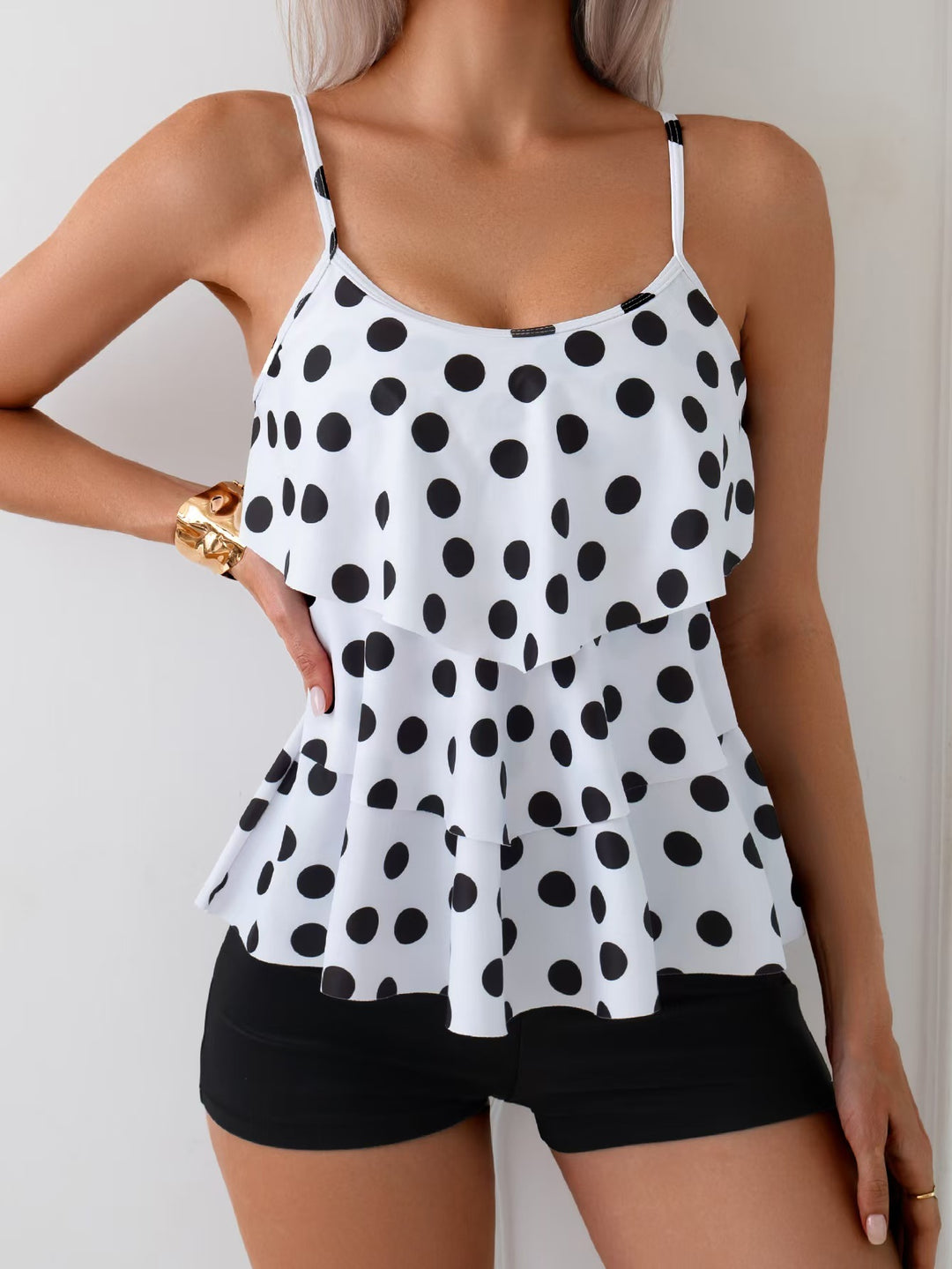 Dame Chikt Polka Dot Top med kreativt Ruffles Design Stilla