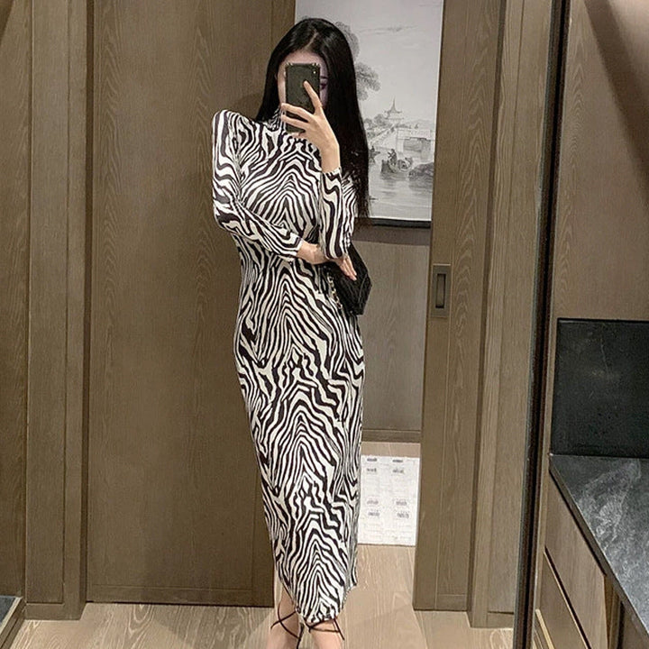 Stilla | Slående Zebra Print Talje-Cinching Bodycon Kjole