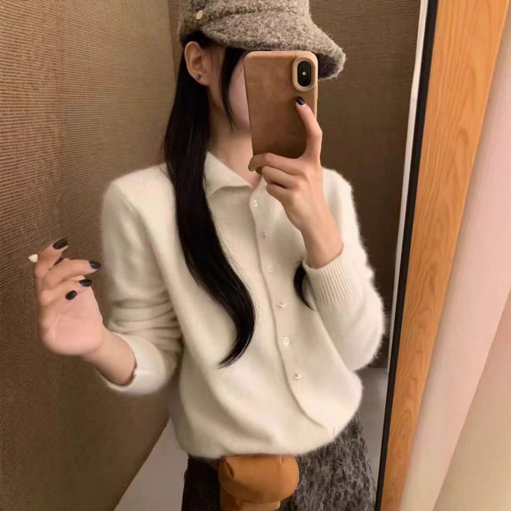 Kvinders elegante cardigan med høj krave og stjernedetaljer på knapper Stilla