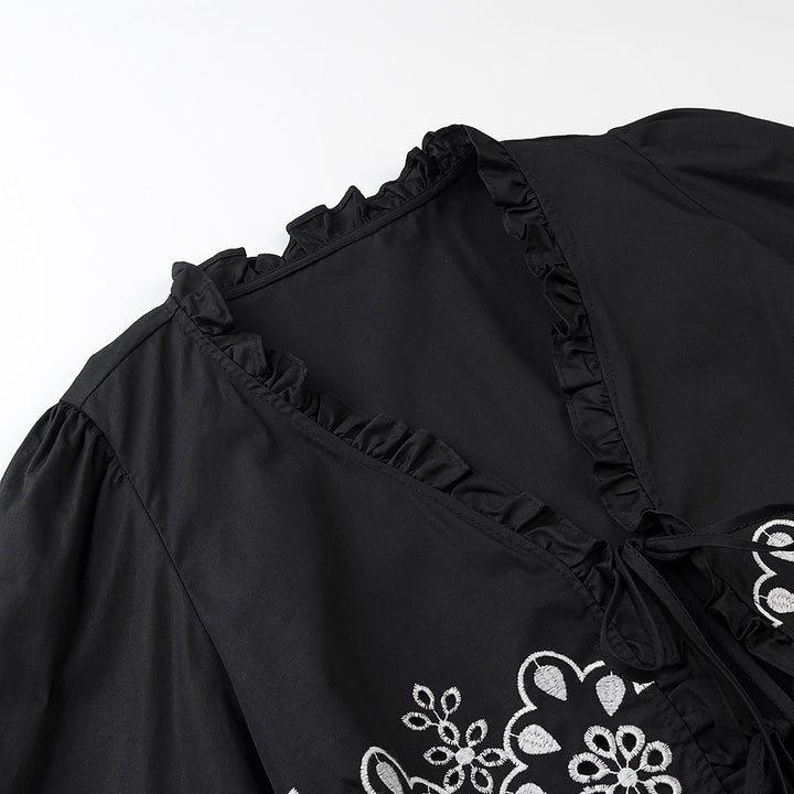Dame elegant bluse med florale broderi detaljer og flæseudskæring Stilla