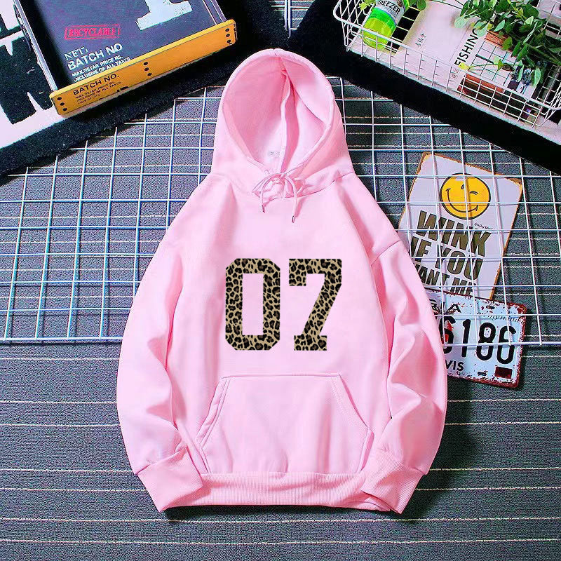 Kvinder Hoodie med moderne dyreprint Skovae