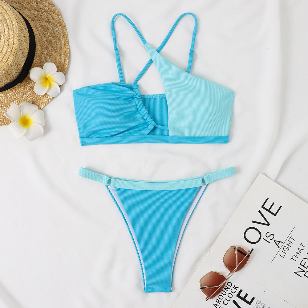 Dame Bikini-sæt med asymmetrisk top og høj udskæring Skovae