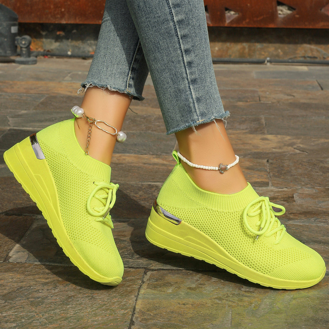 Dame Sneakers med behagelig strik-look og sporty plateau Stilla