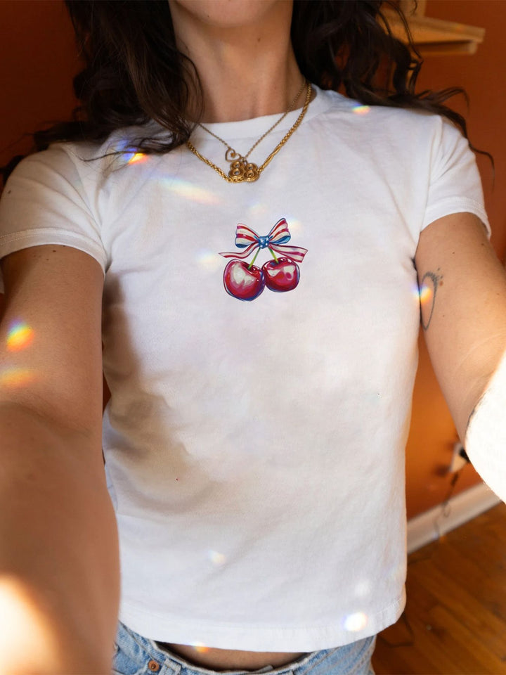 Dame figursyet kortærmet T-shirt med legesygt tryk Skovae