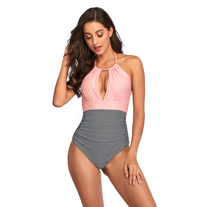 Dame Enkelt Bade Outfit med spændende Cut-Out-design og flatterende Rynk Stilla