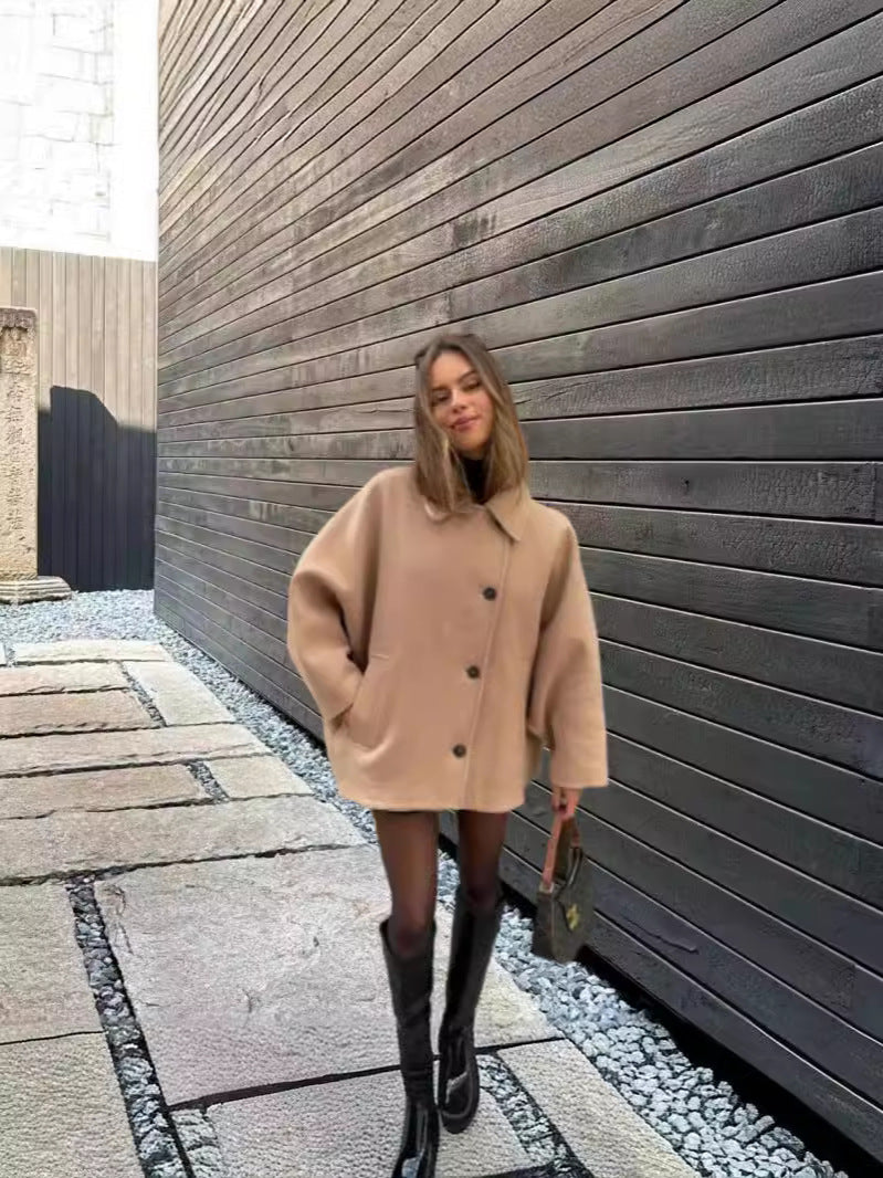 Dame Oversized Uldjakke med store lommer og elegant Replay Stilla