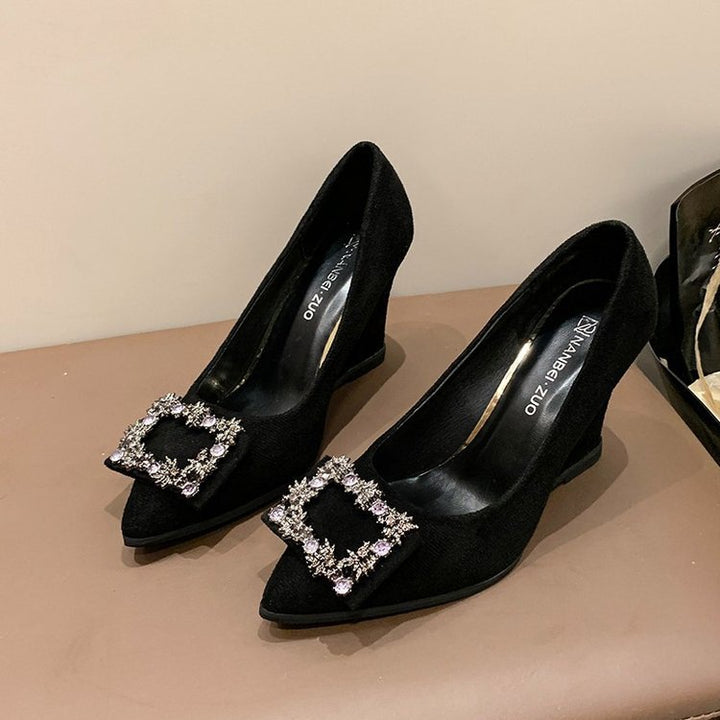 Dame Elegante Pumps med Krystalknop og komfortabel blokhæl Stilla