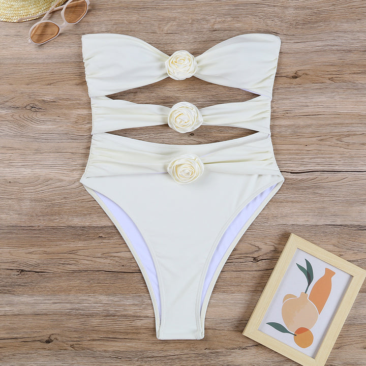Dame one-piece badedragt med blomsteraccent og asymmetrisk design Stilla