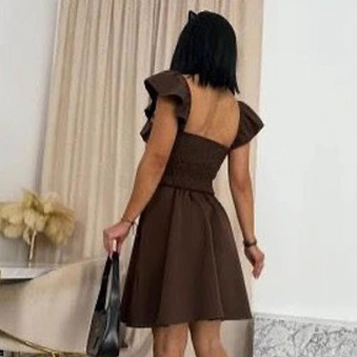 Dame Off-Shoulder kjole med flæse detaljer og knaplukning Stilla