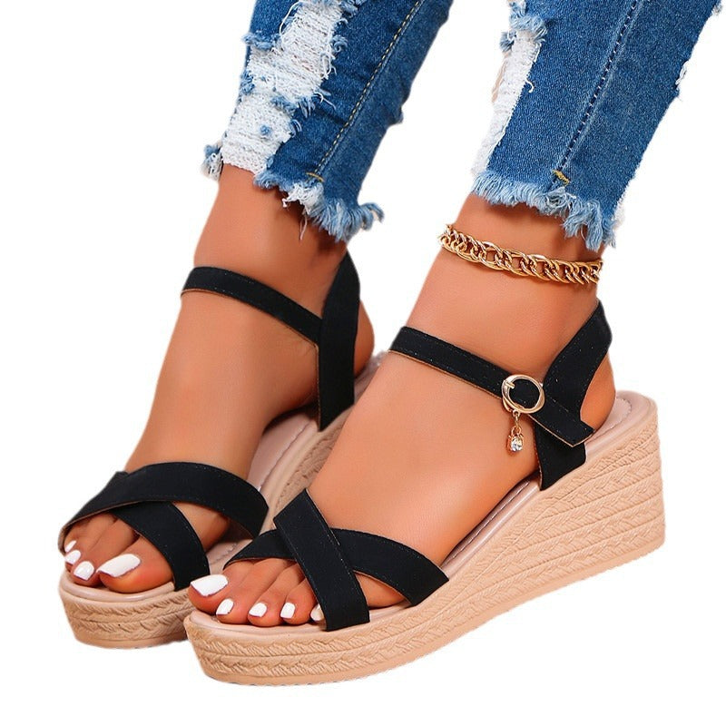 Dame Wedge-sandaler med elegant rem-design og komfortabelt fodseng Stilla