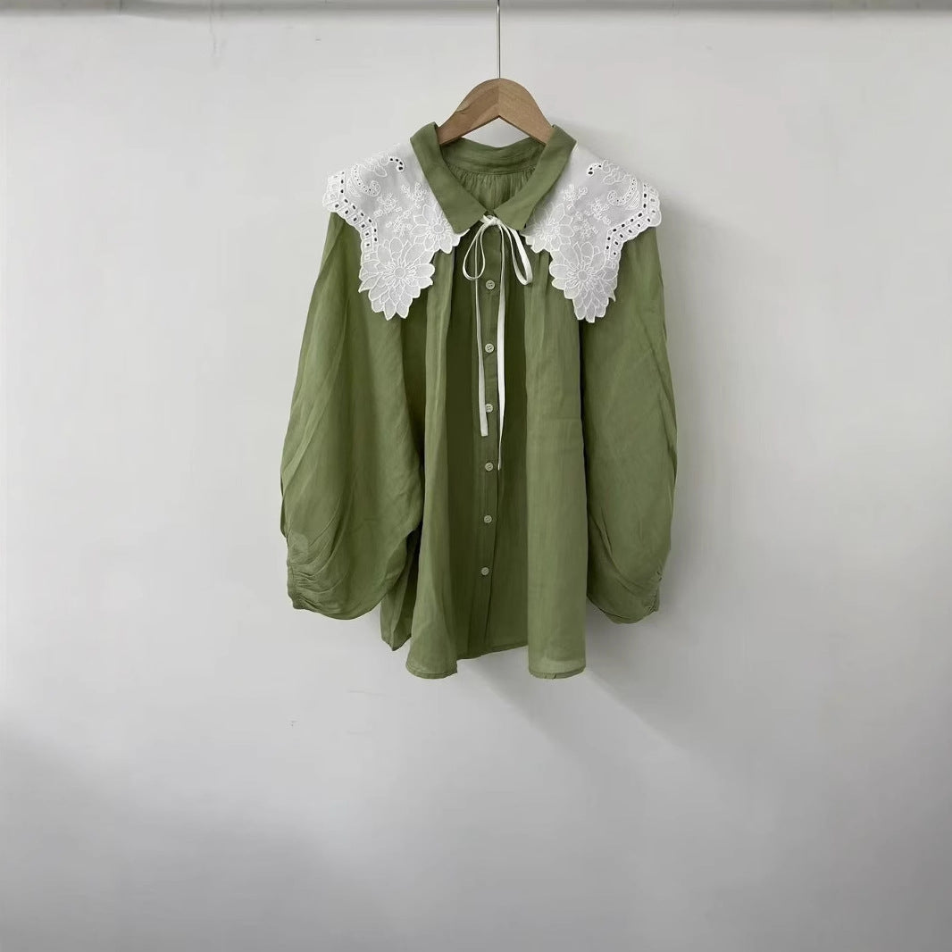 Femme elegant Bluse med knaplukning og spidsekrave Stilla