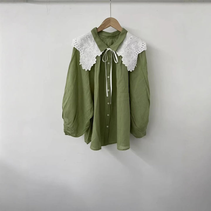Femme elegant Bluse med knaplukning og spidsekrave Stilla