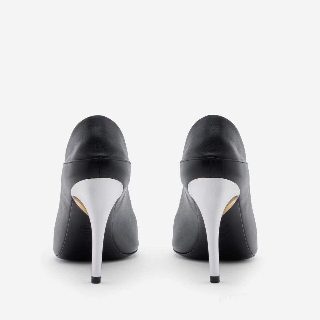 Femme Open-Toe High-Heeled Mules med skulpturel metalaccent Stilla