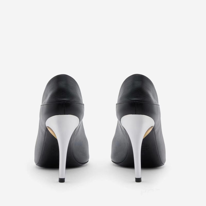Femme Open-Toe High-Heeled Mules med skulpturel metalaccent Stilla