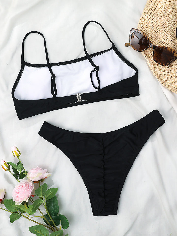 Dame Højtaljet Bikini-sæt med sportlig top og minimalistisk design Stilla