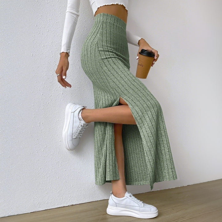 Damer max nederdel med elegant ribbet design og sideslids Stilla