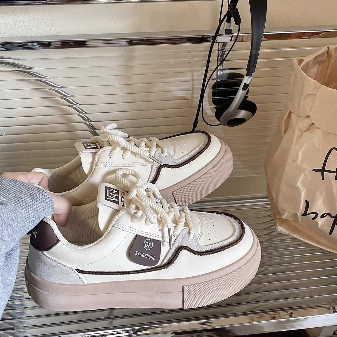 Dame Plateau Sneakers med stilfuldt design og robuste gummisåler Stilla