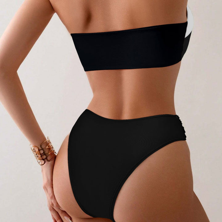 Dame Bandeau-Bikini med elegant twisted-design og højt snit Stilla