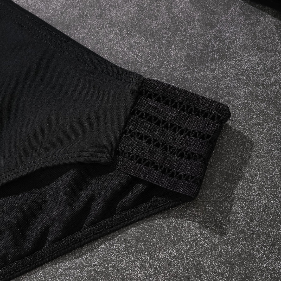 Dame triangel-bikini med justerbart netdesign og elegant V-udskæring Stilla