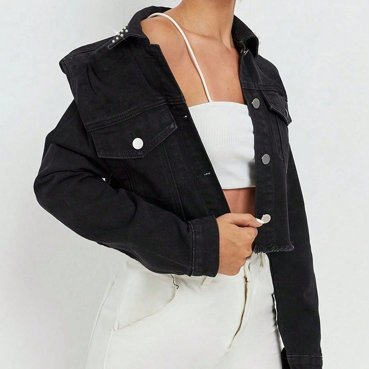 Dame trendy cropped jeansjakke med perle accenter og afslappet skæring Stilla