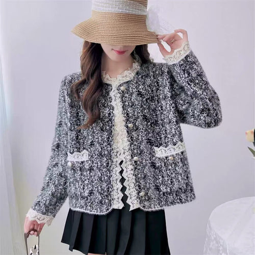 Kvinders elegante cardigan med perler og blondekant