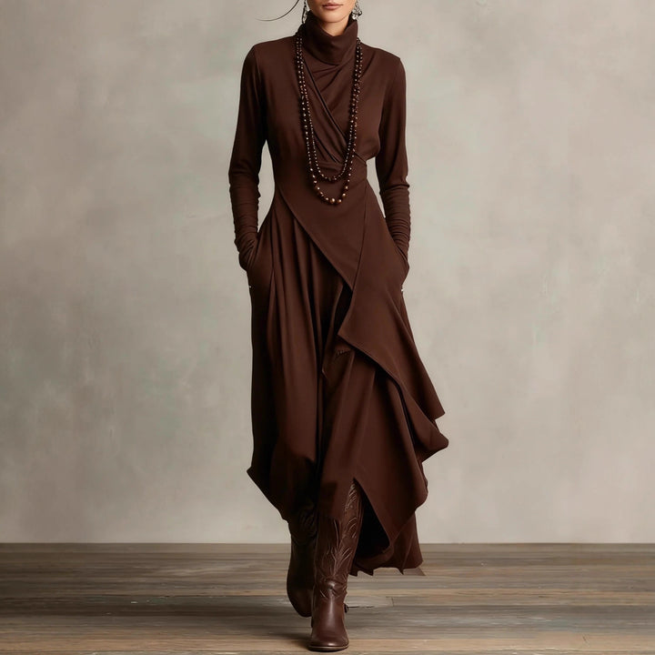 Dame Elegant Maxikjole med draperet overdel og asymmetrisk snit Skovae