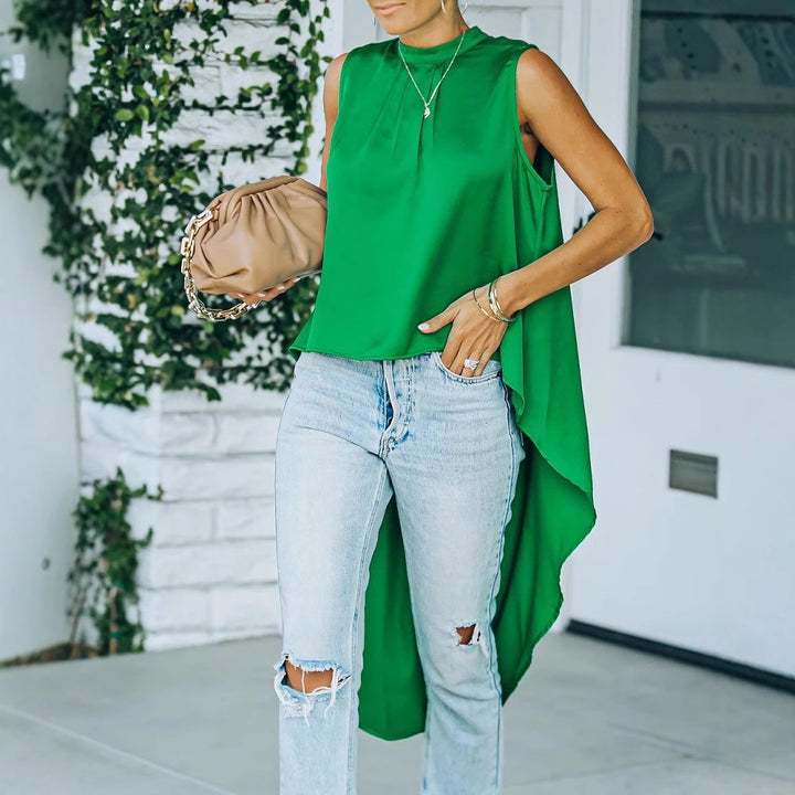 Kvinders bluse med asymmetrisk snit og flydende materiale Skovae