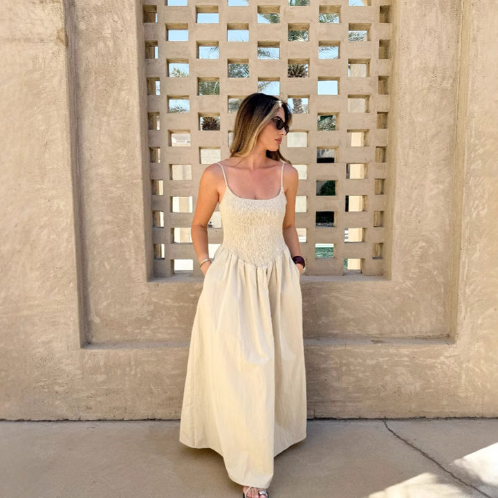 Dame Maxikjole med off-shoulder design og luftig omslagseffekt Stilla