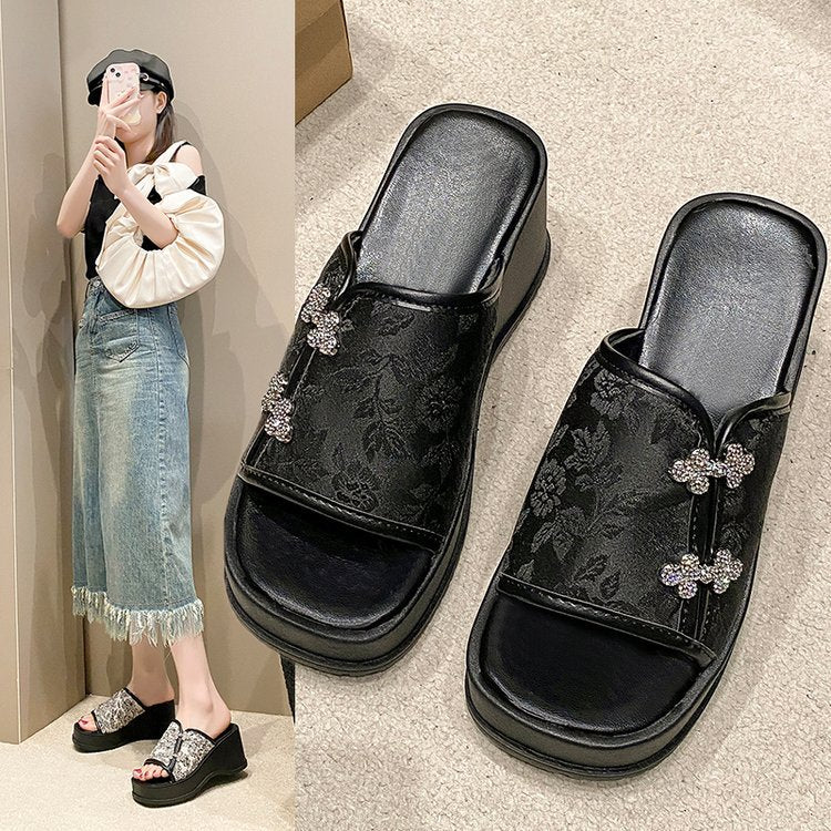 Dame Wedge-sandaler med blomster 3D-design og glitrende applikationer Stilla